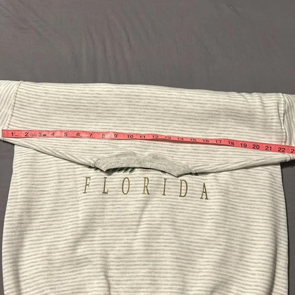 Vintage Hollywood Beach Sweatshirt - Picture 7 of 9